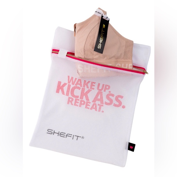 SheFit Bra Washing Mesh Laundry Bag Protector for Washing Machine and Dryer EUC - Picture 1 of 2